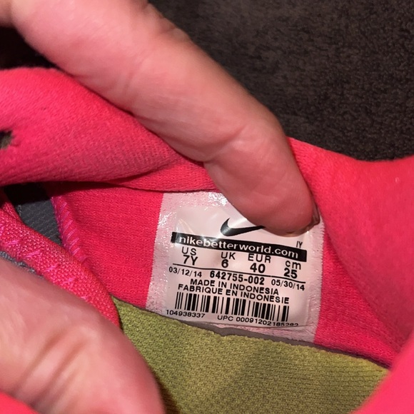 Nike size 7 VGUC - Picture 4 of 4